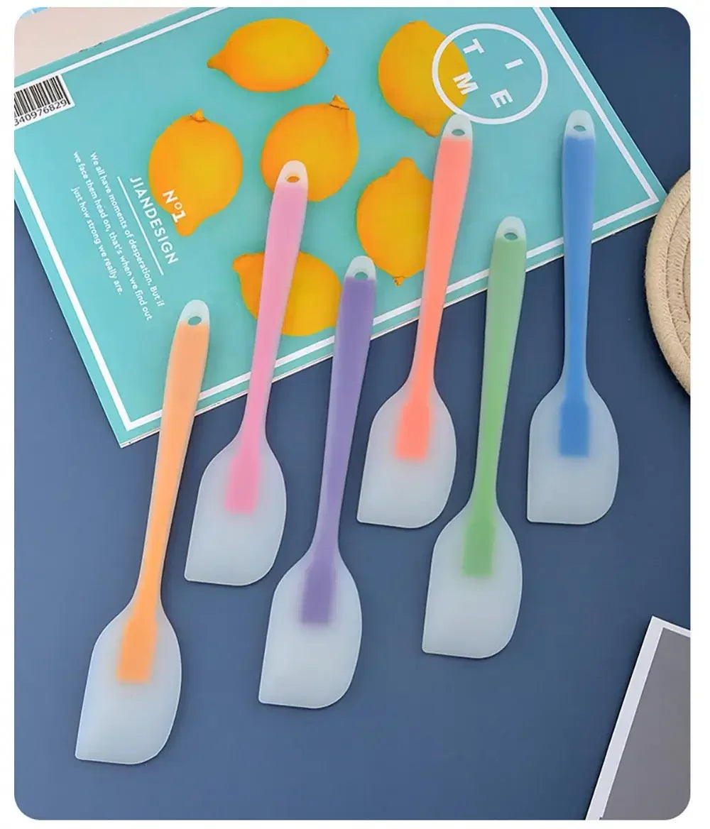 Heat Resistant Silicone Spatula – Non-Stick Kitchen Utensil for Baking