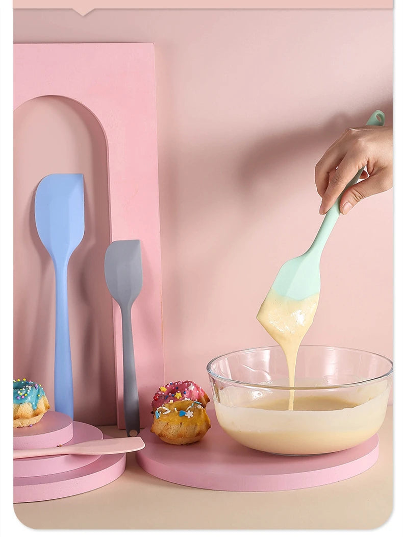 Silicone Baking Spatula – Non-stick Kitchen Tool for Cake Pastry Cooking