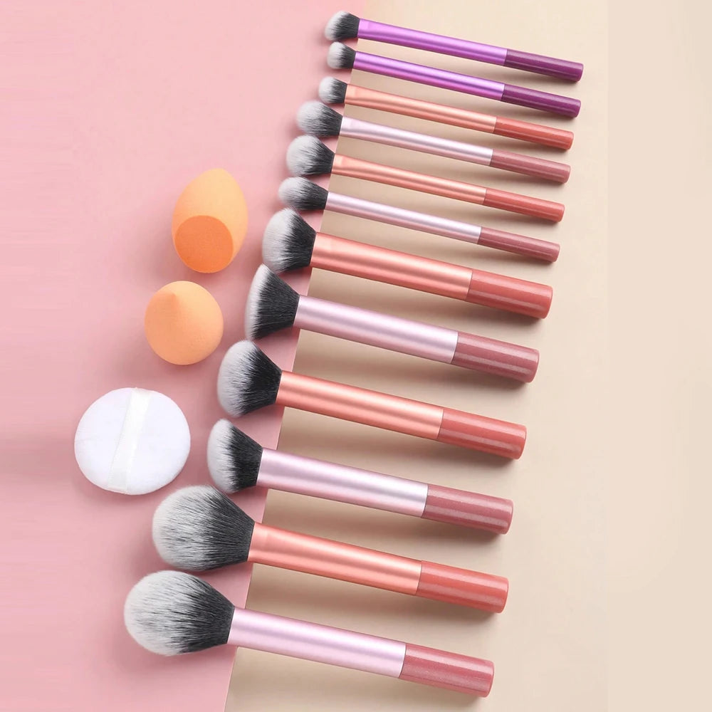 Synthetic Makeup Brush Set – Soft Cosmetic Tools for Foundation and Eyeshadow