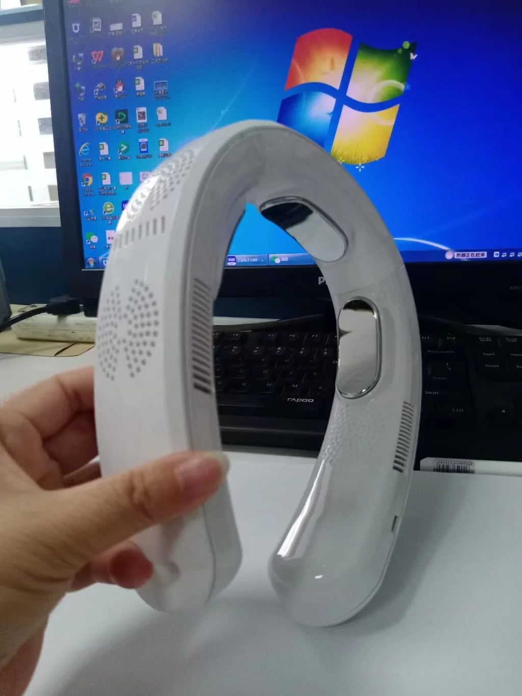 Portable Neck Fan – 6000mAh Wearable Air Conditioner for Outdoor Summer Cooling
