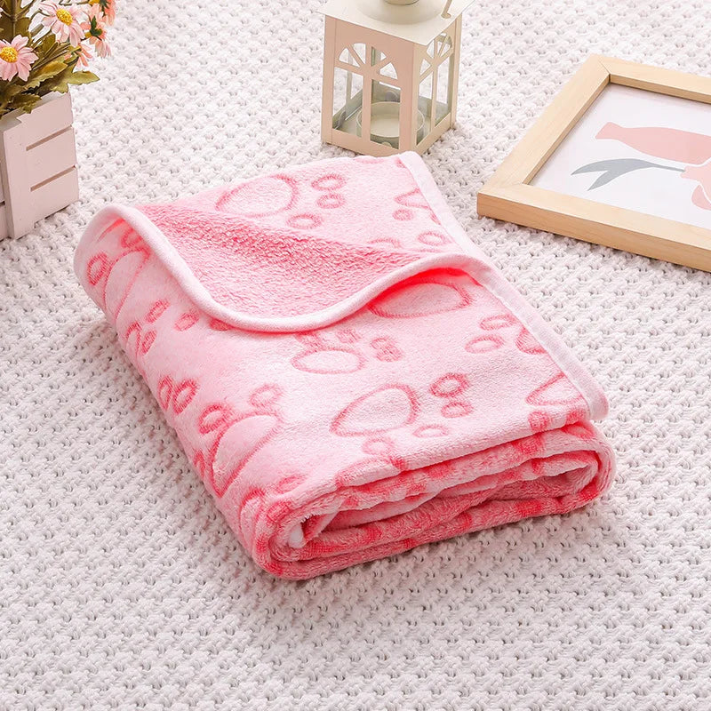 Fluffy Cartoon Pet Blanket – Warm Soft Mat for Dogs and Cats