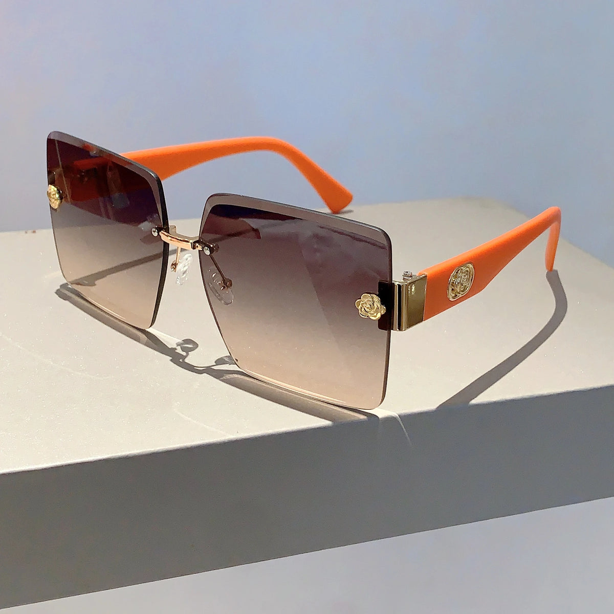 Oversized Rimless Square Sunglasses – Gradient Fashion Eyewear for Women