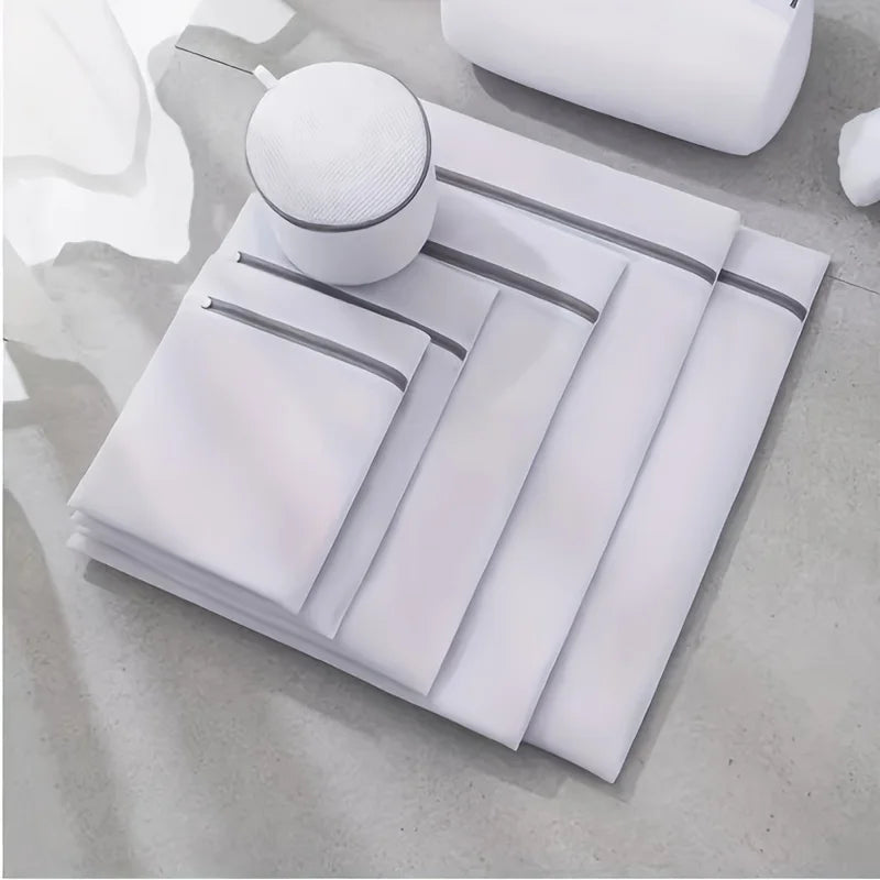 Honeycomb Mesh Laundry Bags – Durable Zippered Pouches for Delicate Washing