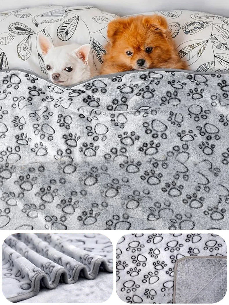 Fluffy Cartoon Pet Blanket – Warm Soft Mat for Dogs and Cats