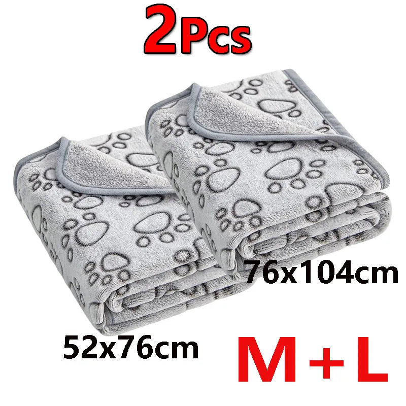 Soft Fluffy Pet Blanket – Cartoon Paw Print for Dogs and Cats
