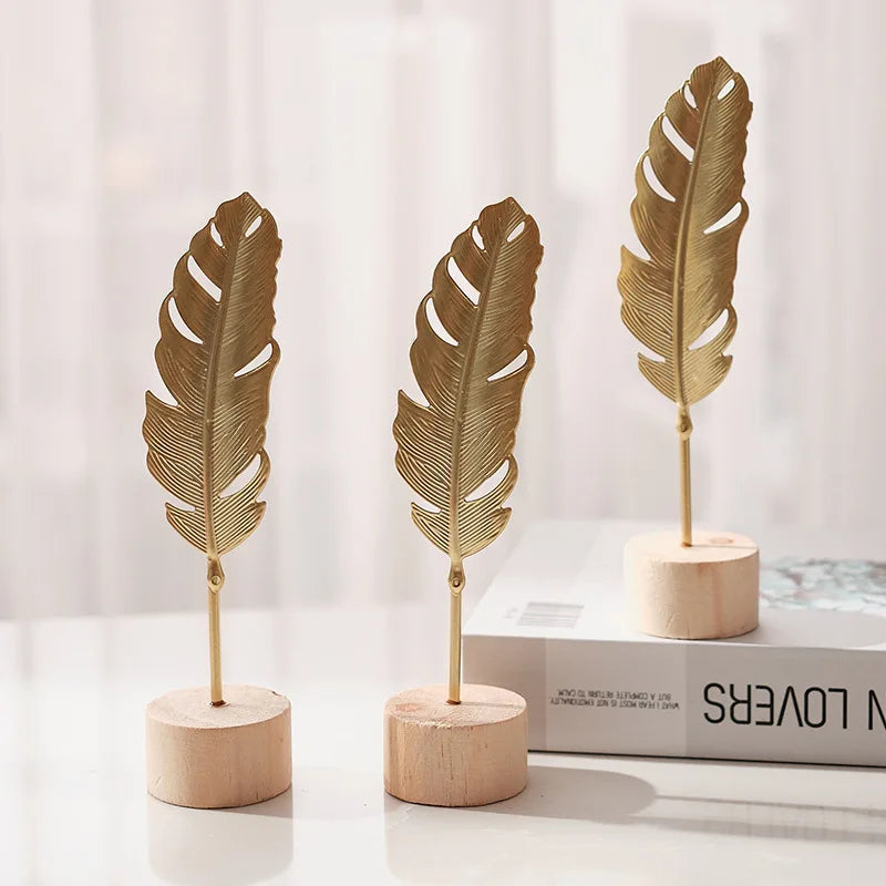 Golden Ginkgo Leaf Metal Figurine – Decorative Sculpture for Home Office Decor