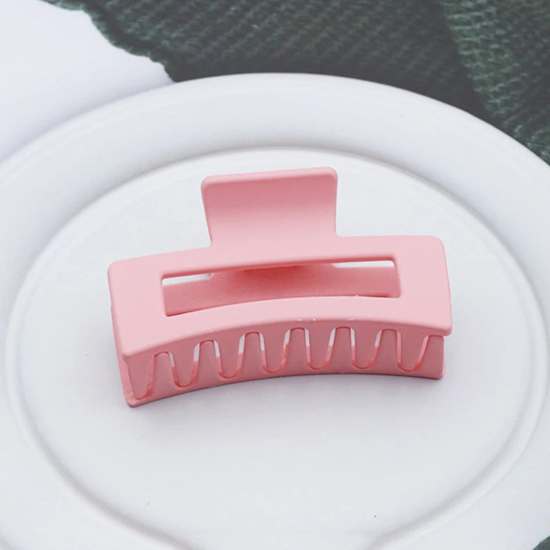 Large Plastic Hair Claw – Korean Fashion Clip for Women Styling