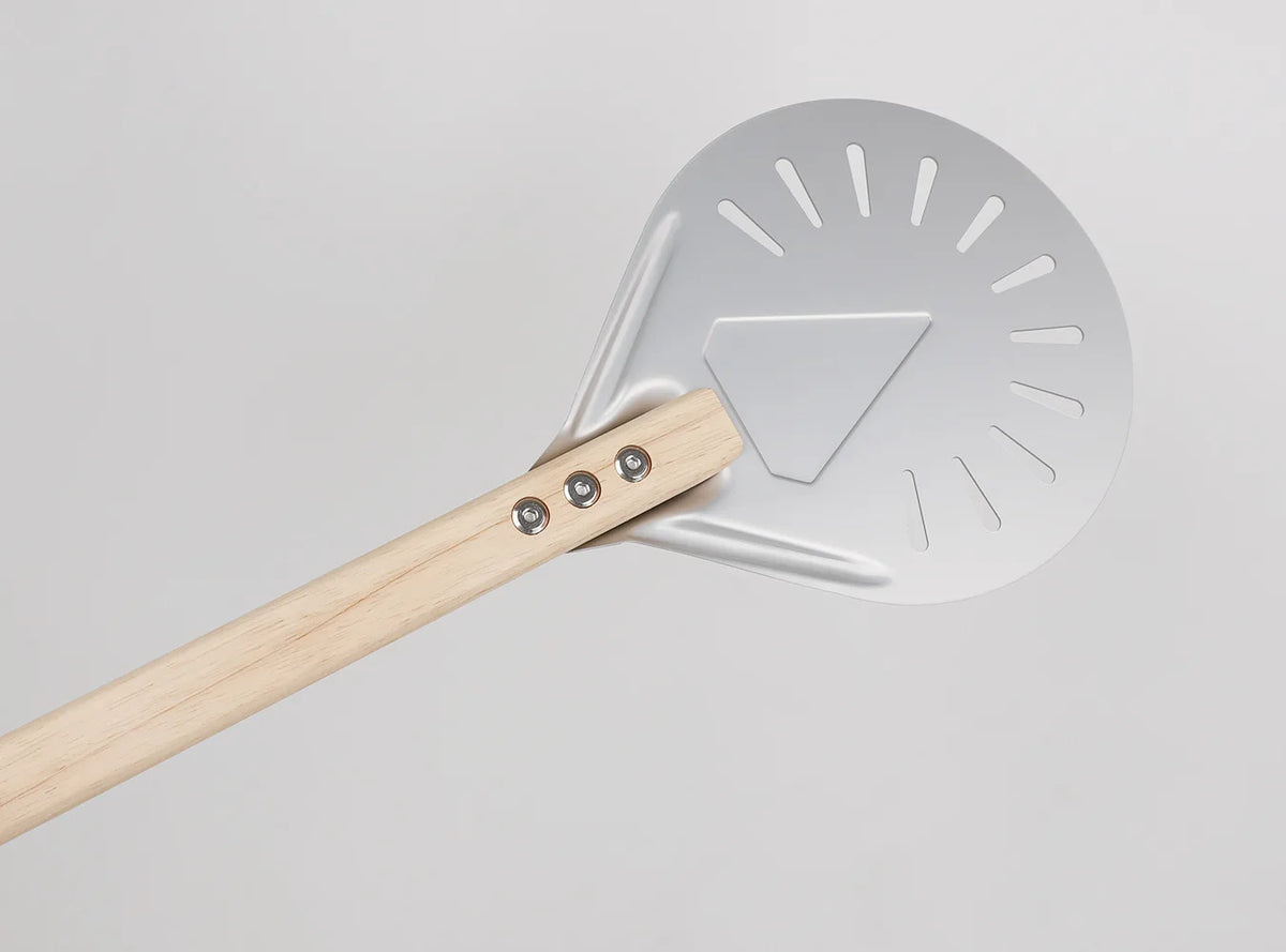 Perforated Aluminum Pizza Peel – Non-Slip Wooden Handle for Home Baking