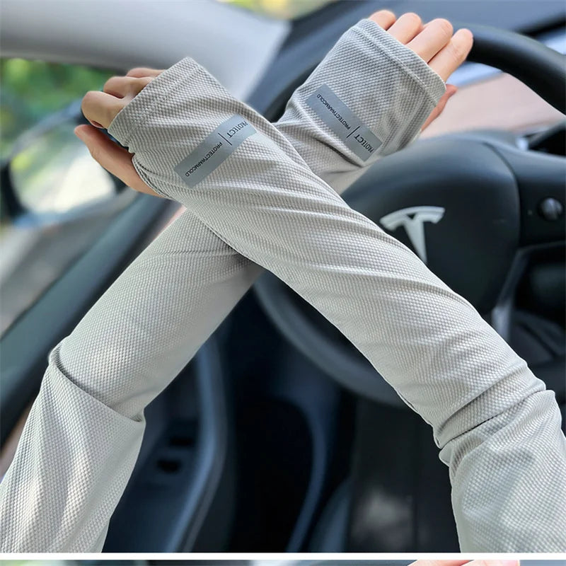 Sun Protection Arm Sleeves – UV Cooling Fabric for Cycling and Outdoor Use