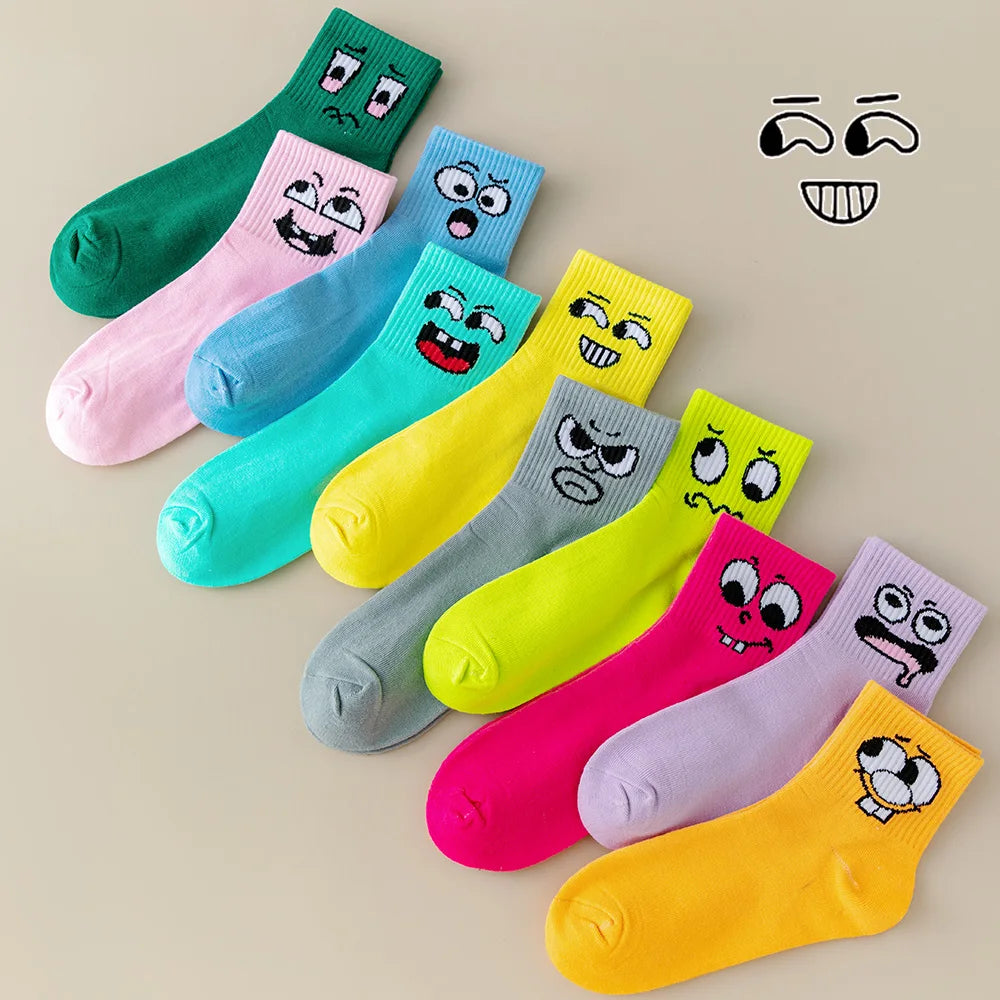 Cartoon Smiley Face Socks – Trendy Mid Tube Casual Wear for Women
