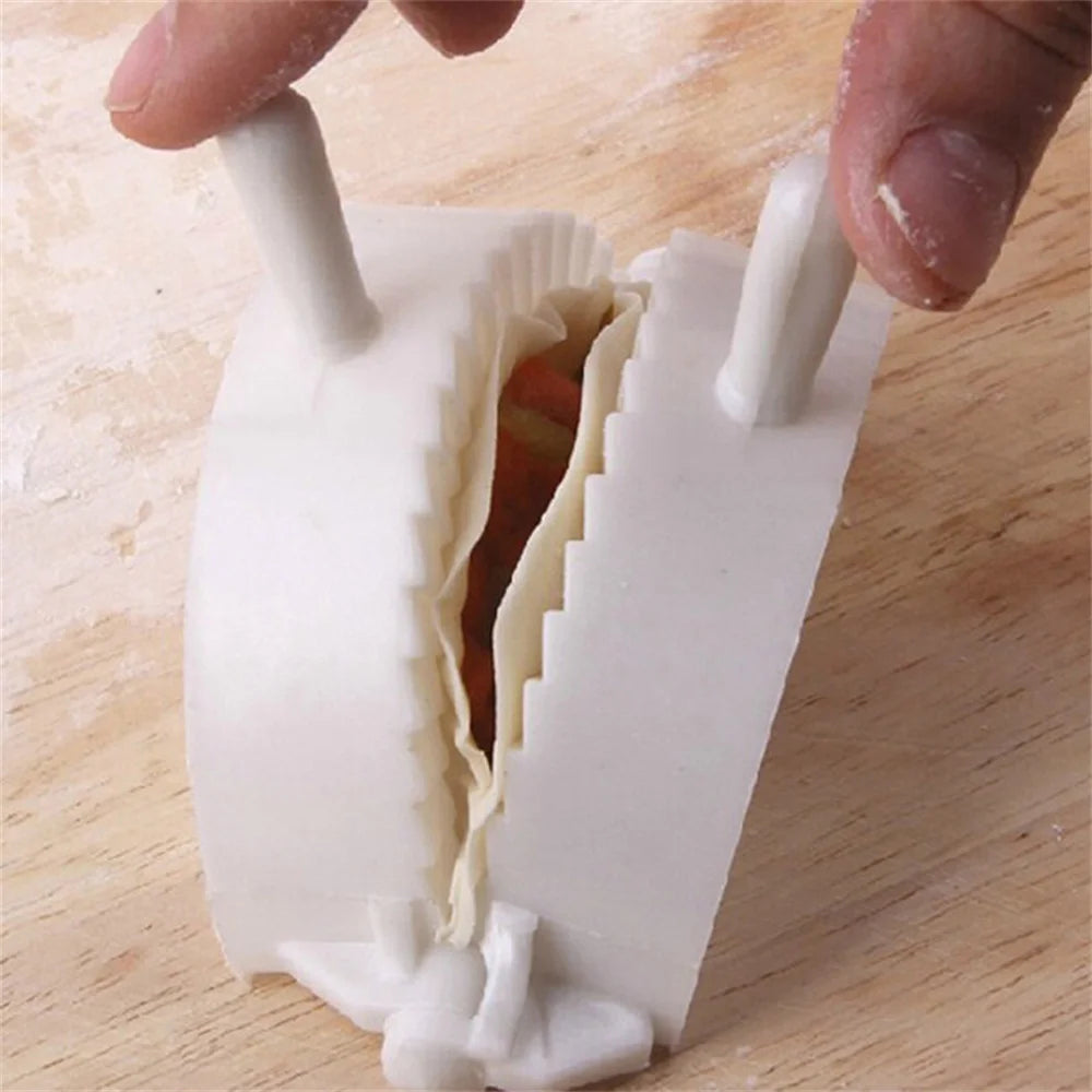 Plastic Dumpling Molds – 7cm/8cm/10cm Dough Press for Kitchen Pastry Making