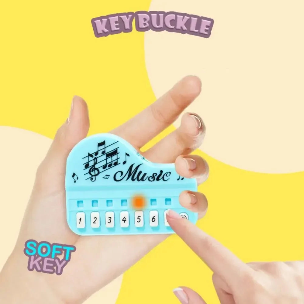 Mini Electronic Piano Keychain – Musical Cartoon Pendant for Birthday Gifts