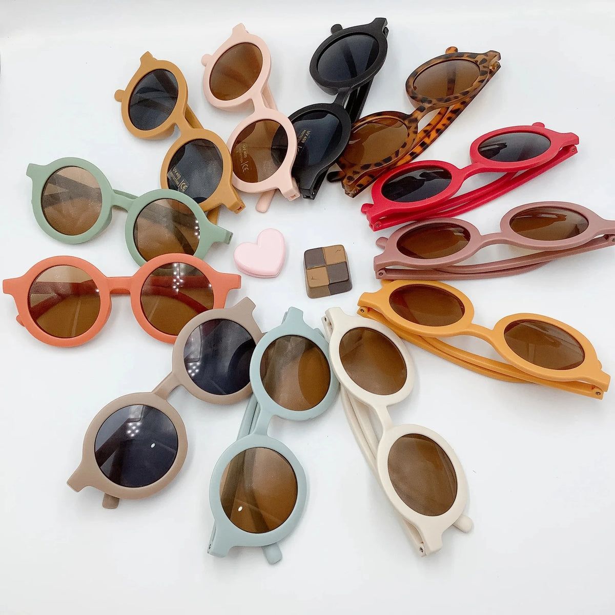 Childrens UV400 Plastic Sunglasses – Lightweight Protective Eyewear for Kids