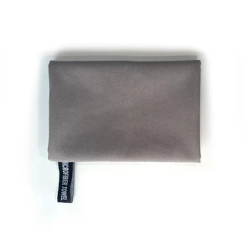 Ultra-Absorbent Microfiber Towel – Quick-Drying Compact Gear for Sports and Outdoors