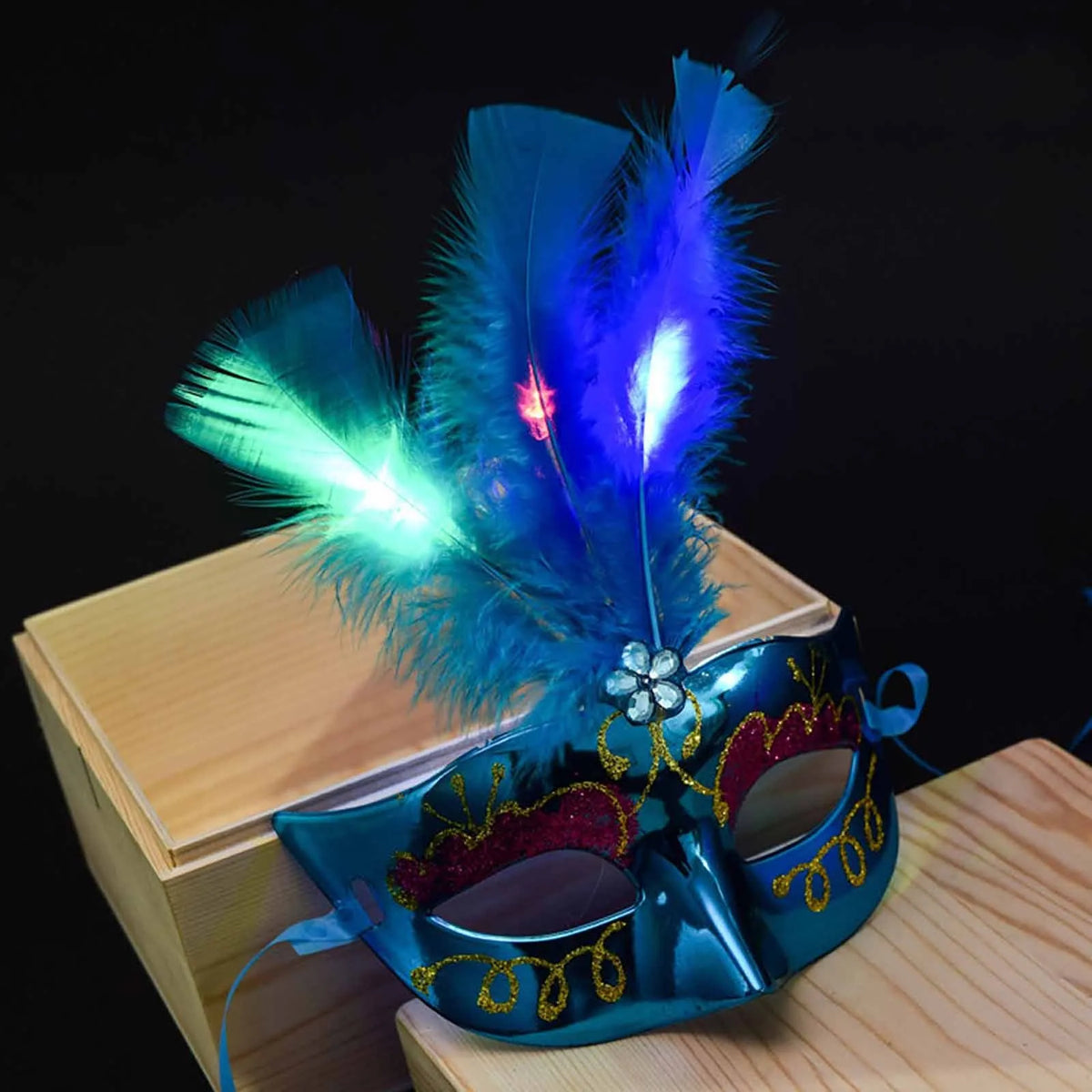LED Feather Masquerade Mask – Glowing Venice Carnival Cosplay Costume