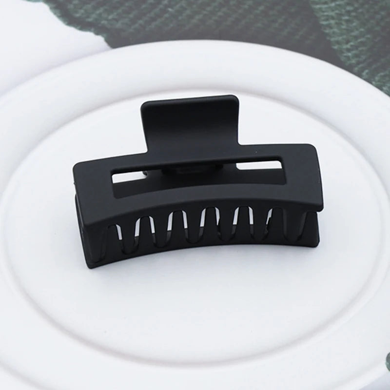 Large Plastic Hair Claw – Korean Fashion Clip for Women Styling
