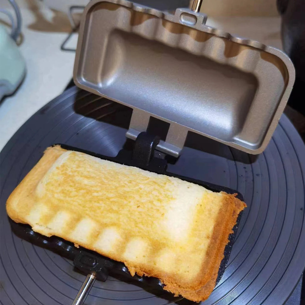 Non-Stick Double-Sided Sandwich Pan – Portable Toast Maker for Camping