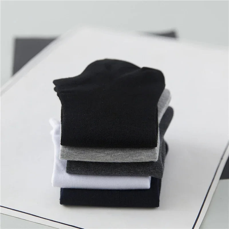 Breathable Cotton Ankle Socks – Solid Color Athletic Wear for Women