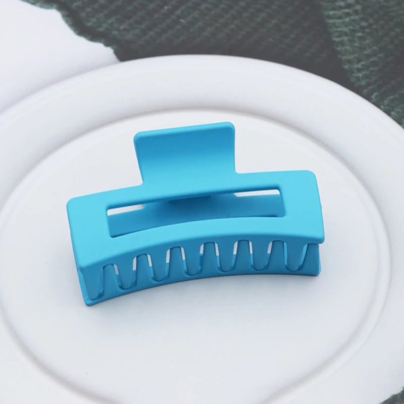 Large Plastic Hair Claw – Korean Fashion Clip for Women Styling