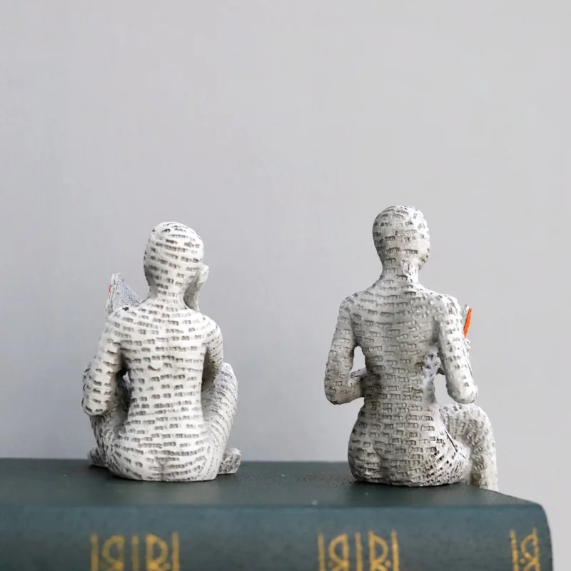 Abstract Woman Thinker Statue – Paper Pulp Art for Modern Home Decor
