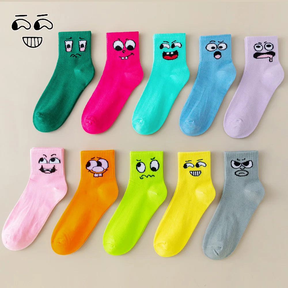Cartoon Smiley Face Socks – Trendy Mid Tube Casual Wear for Women