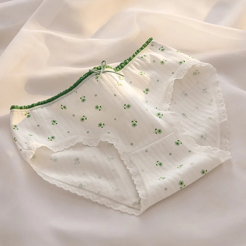 Floral Cotton Briefs – Breathable Women's Seamless Underwear for Daily Wear