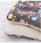 Thickened Flannel Dog Bed Mat – Soft Warm Pet Blanket for Winter Sleeping