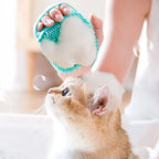 Silicone Pet Grooming Brush – Shampoo Dispenser for Dogs and Cats Bathing