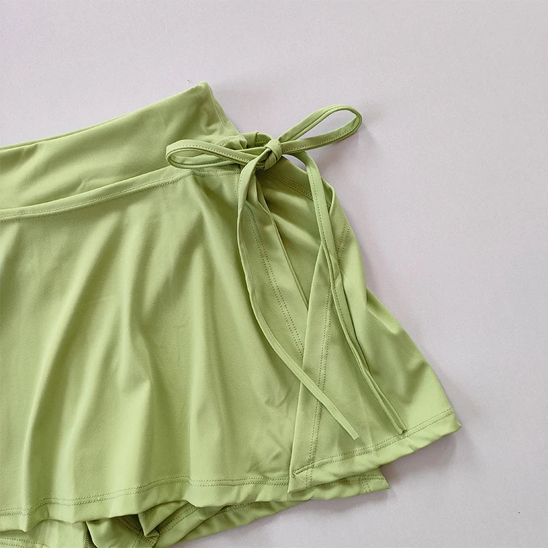 Athletic Yoga Skort – Quick-Dry Pocket Skirt for Tennis and Badminton