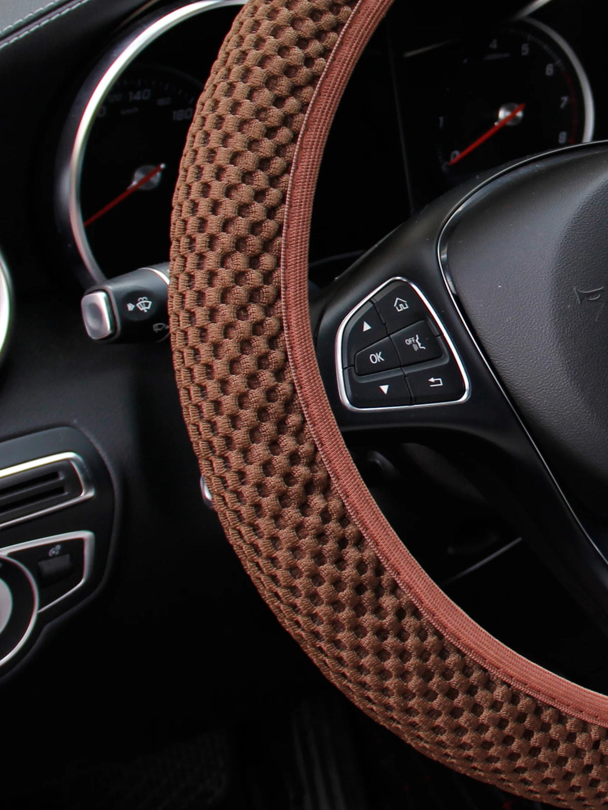 Breathable Mesh Car Steering Wheel Cover – Comfortable Grip for Women