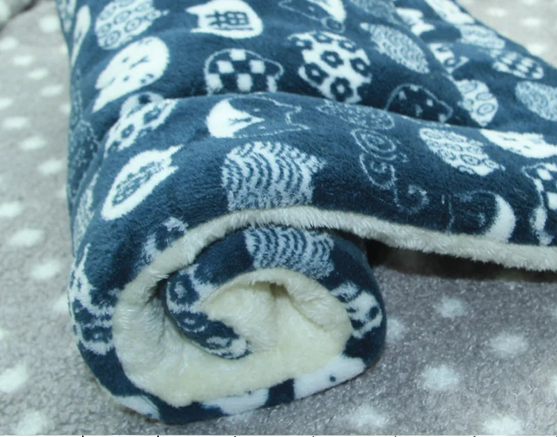 Flannel Dog Bed – Thickened Sleeping Mat for Small to Large Dogs and Cats