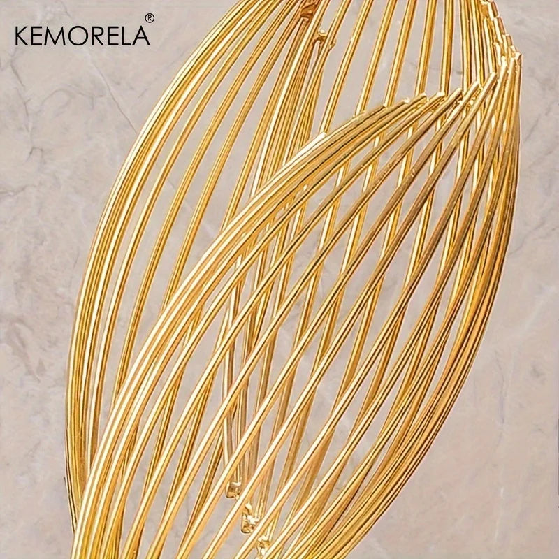 Abstract Ceramic Statue – Modern Sculptural Ornament for Home Decor Table