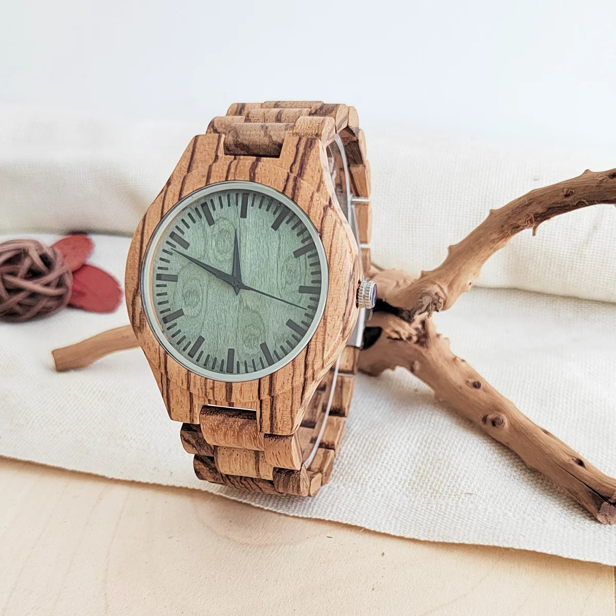 Vintage Wooden Wristwatch – Personalized Leather Strap for Birthday Gift