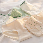 Floral Cotton Briefs – Breathable Women's Seamless Underwear for Daily Wear