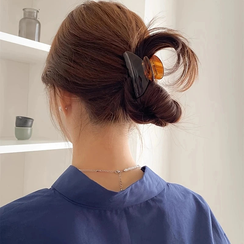 Medium Acetate Hair Claw – Elegant Shark Clip for Women Hair Styling