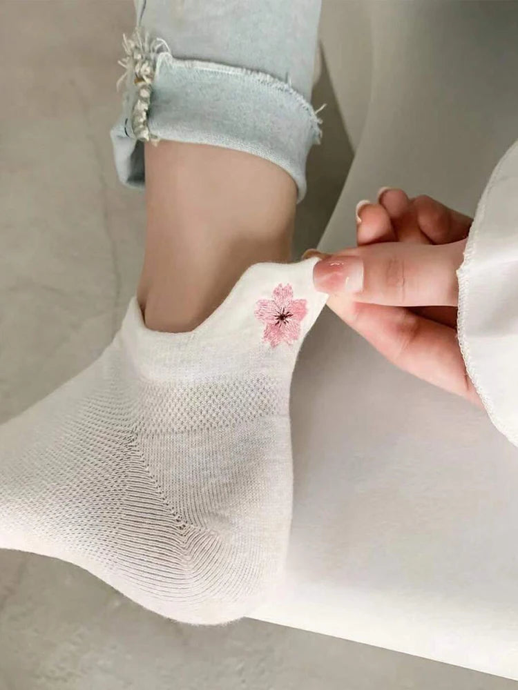 Cute Cartoon Flower Ankle Socks – Soft Breathable Cotton for Casual Wear