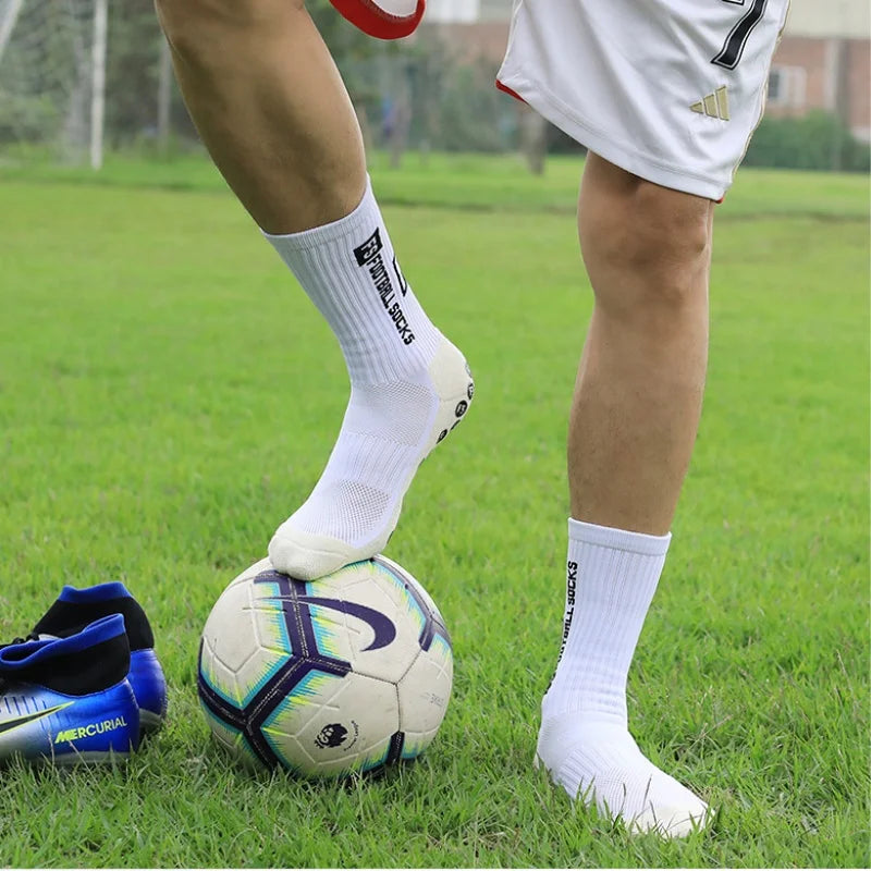 Non-Slip Athletic Soccer Socks – Cushioned Grip for Football and Basketball