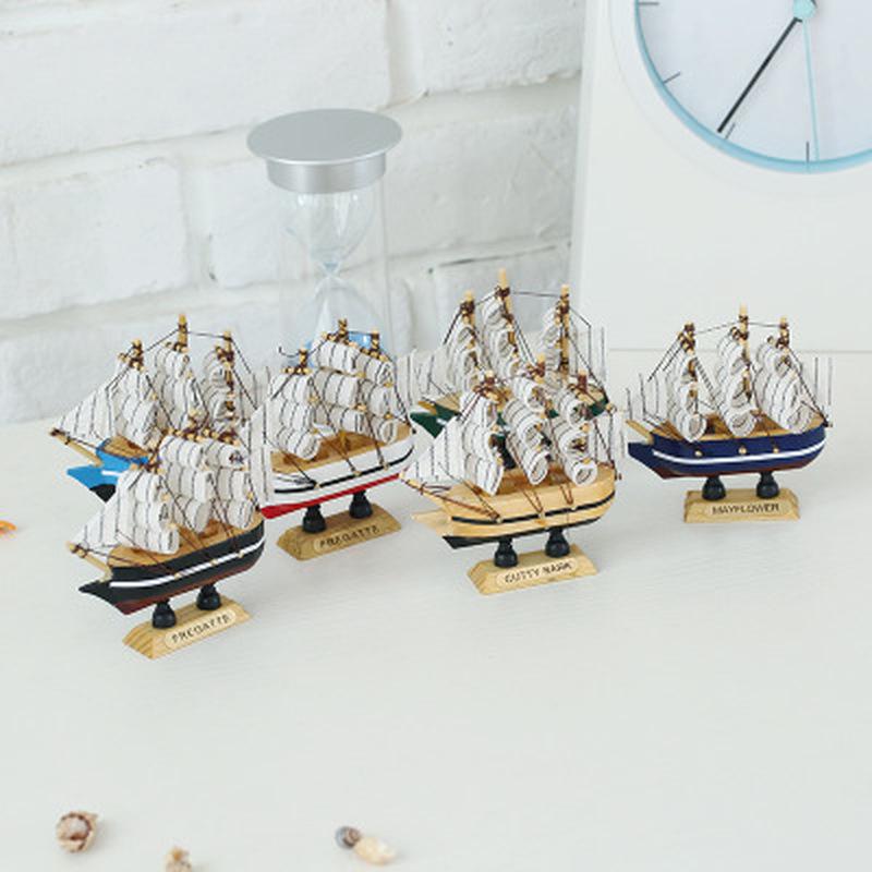 Mediterranean Wooden Boat Decor – Nautical Ship Ornament for Home Decoration