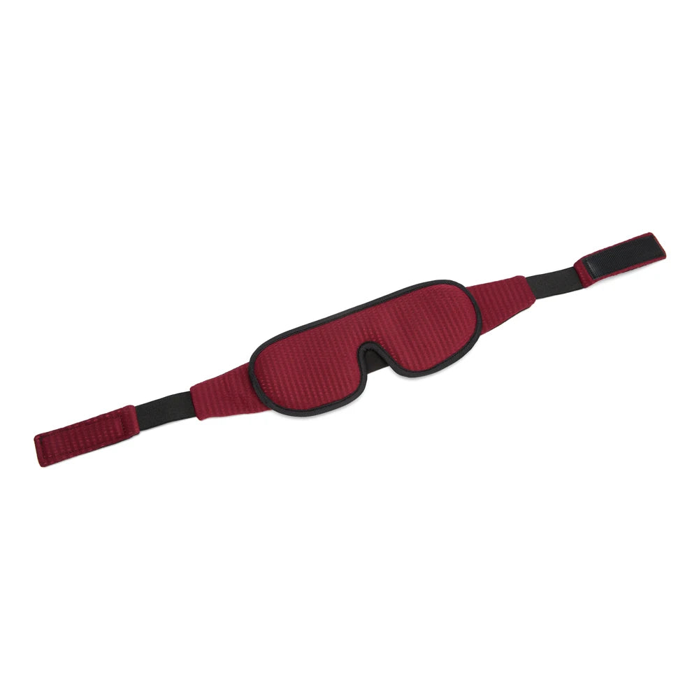Soft 3D Contoured Eye Mask – Breathable Light Blocking for Travel Sleeping