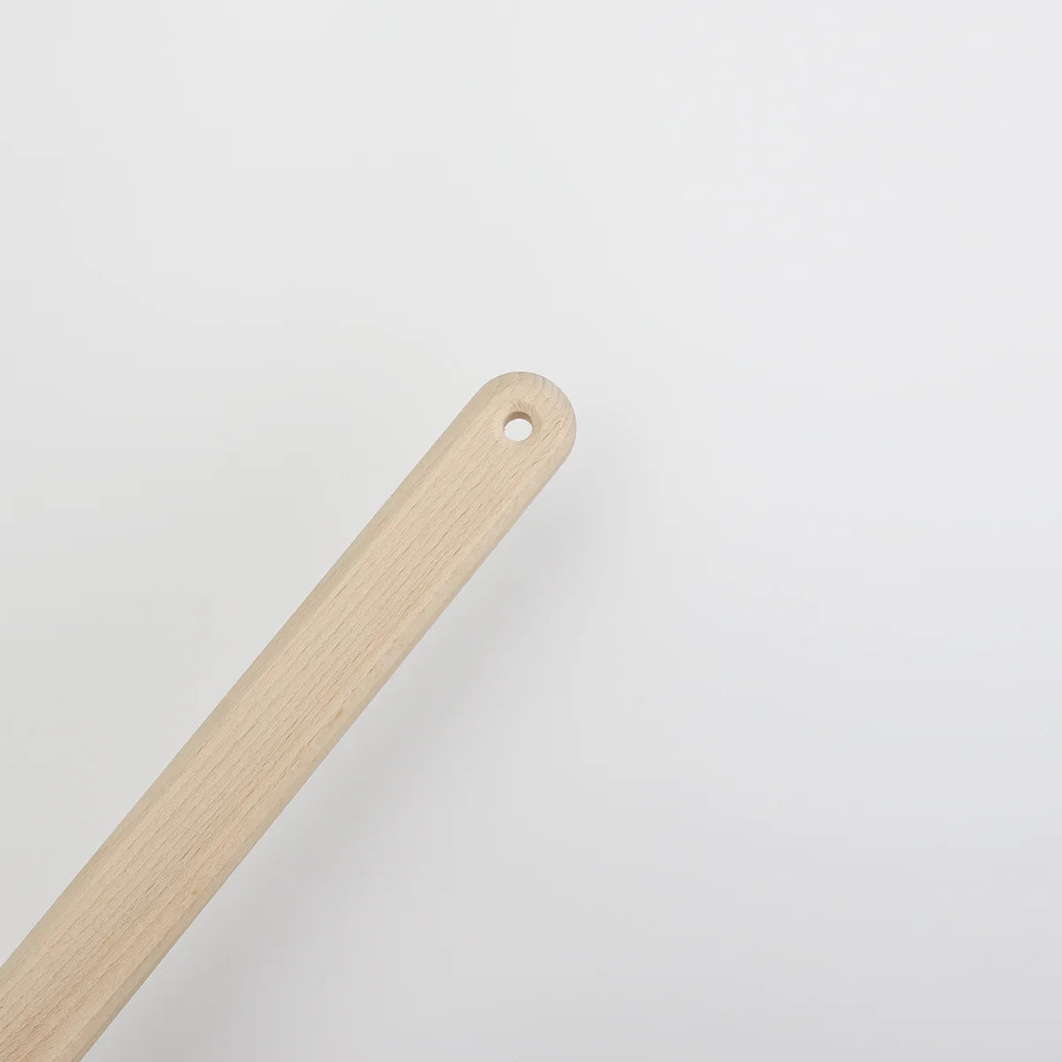 Perforated Aluminum Pizza Peel – Non-Slip Wooden Handle for Home Baking