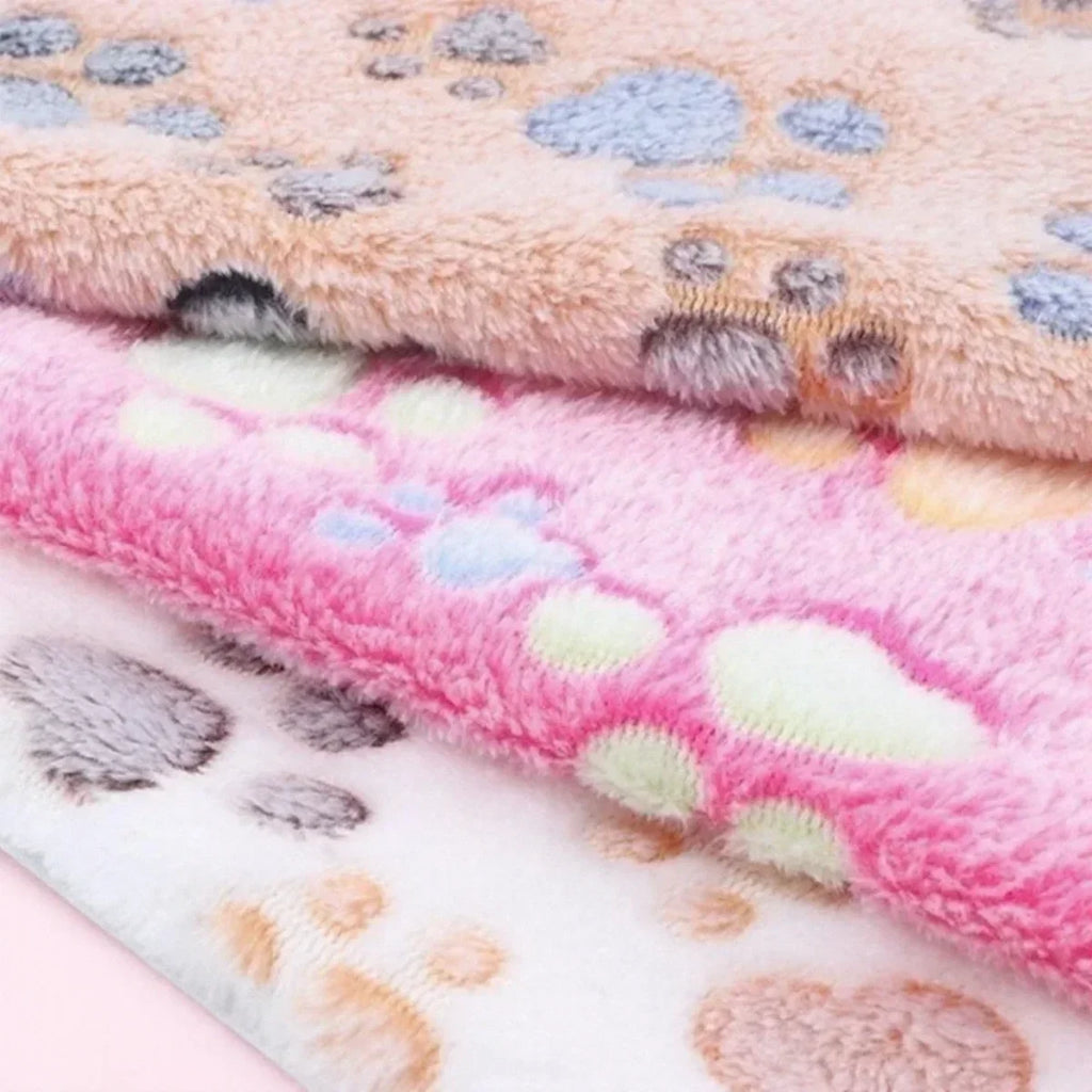 Soft Fluffy Pet Blanket – Cartoon Pattern Mat for Cats and Dogs