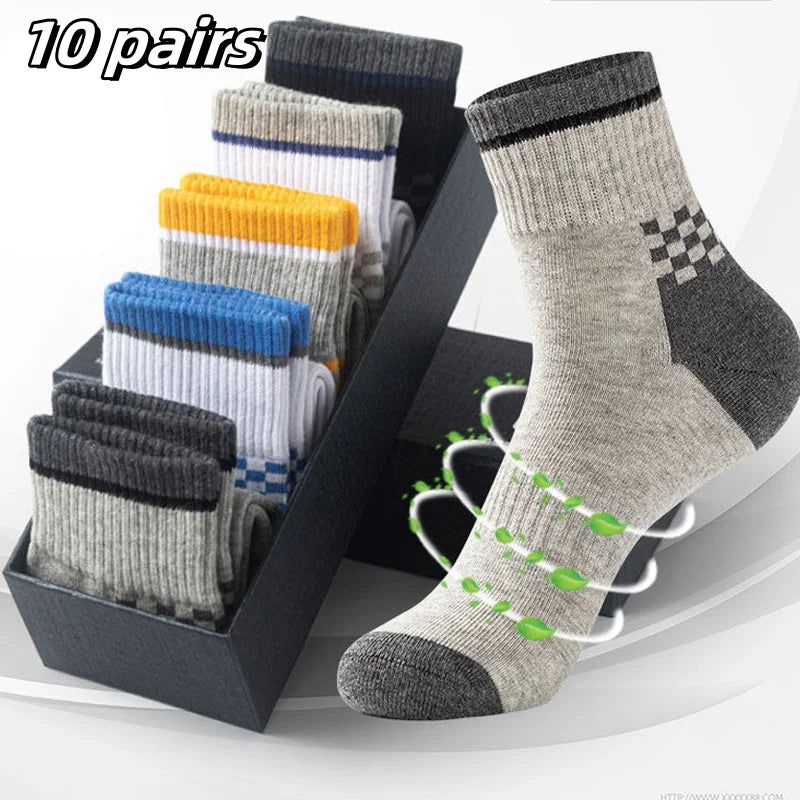 Cotton Mid-calf Socks – Solid Colour Daily Wear for Men