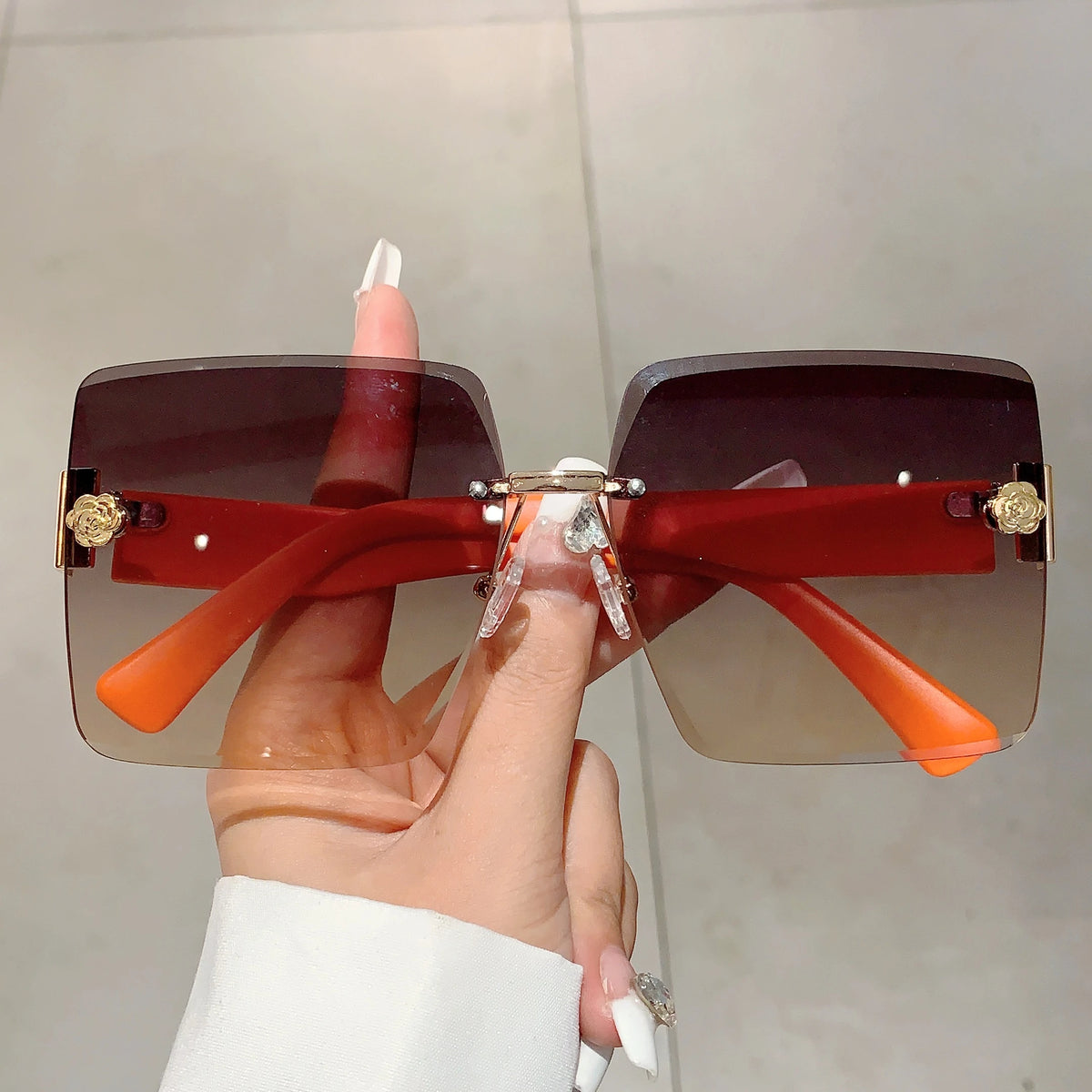 Oversized Rimless Square Sunglasses – Gradient Fashion Eyewear for Women