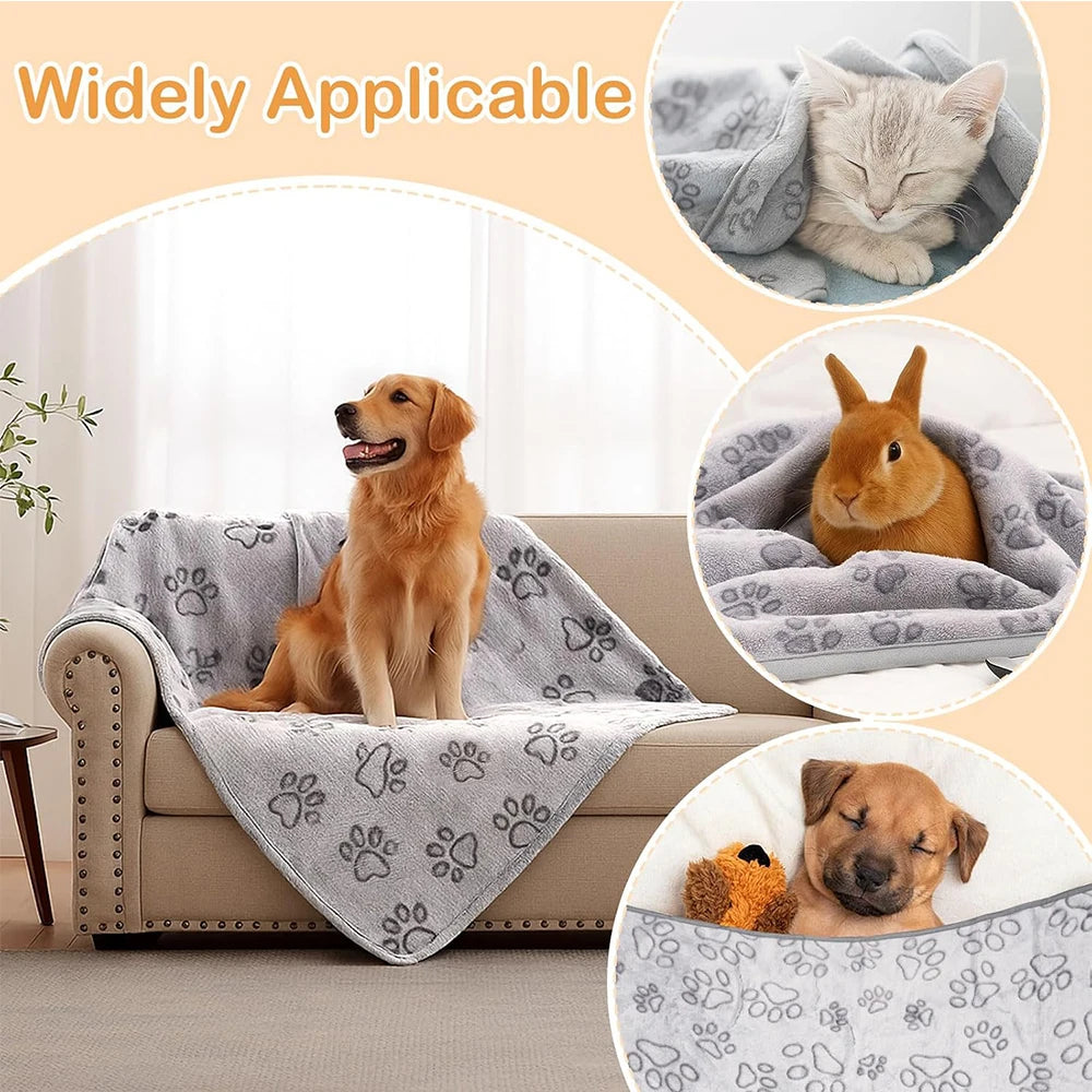 Plush Dog Paw Print Blanket – Soft Flannel Pet Mat for Dogs and Cats
