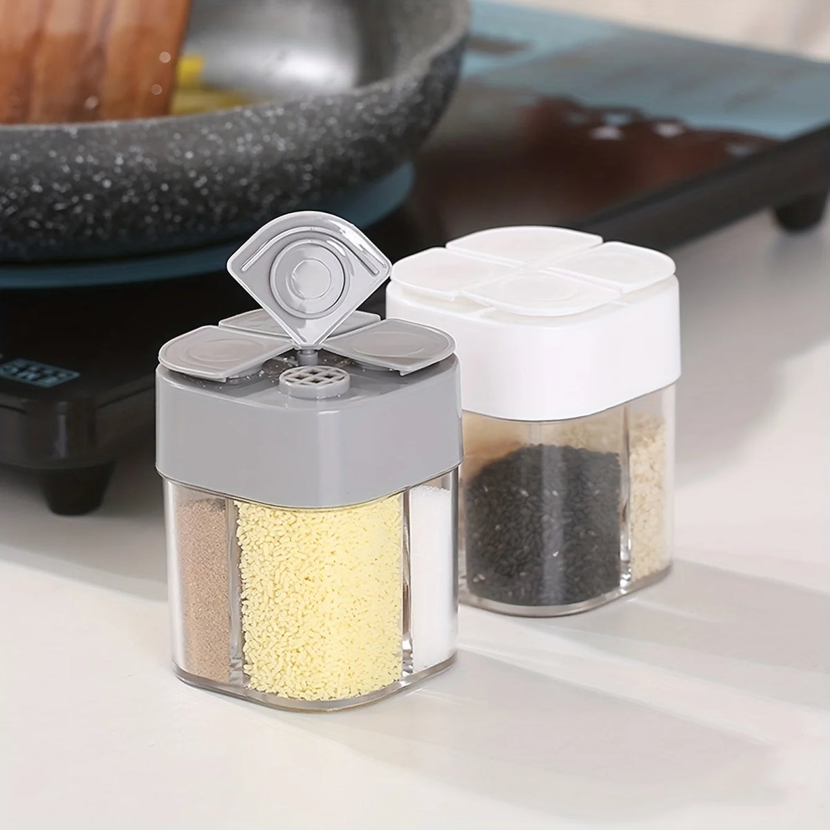 4-in-1 Camping Seasoning Shaker – Multi-Compartment Spice Jar for Outdoor BBQ