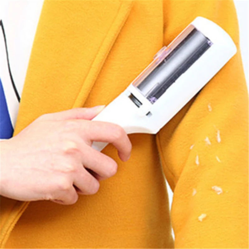 Electrostatic Lint Remover – Portable Dust Brush for Home Office Cleaning