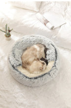 Semi-Enclosed Plush Pet Bed – Warm Winter Shell Nest for Cats and Small Dogs