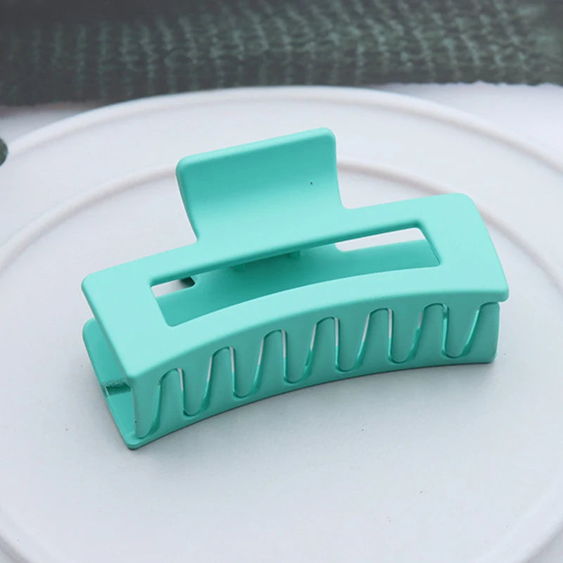 Large Plastic Hair Claw – Korean Fashion Clip for Women Styling