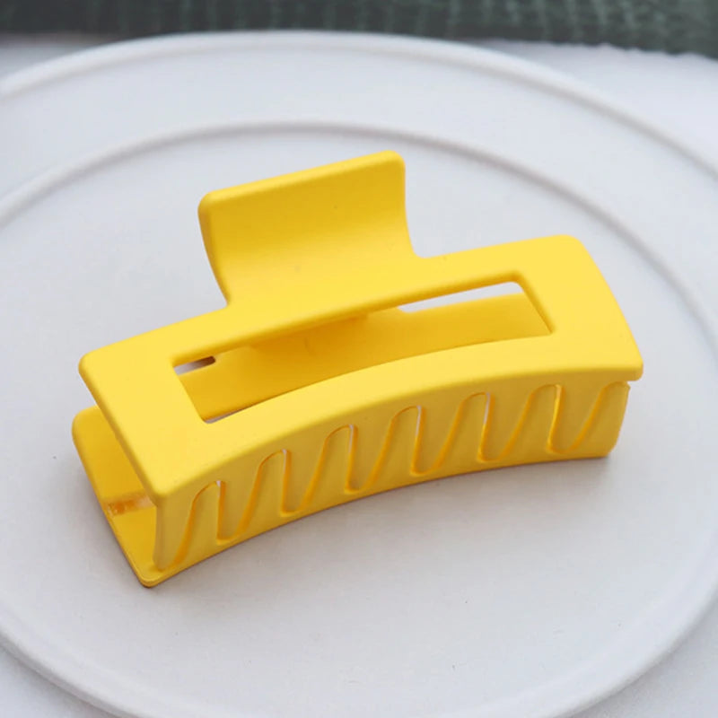 Large Plastic Hair Claw – Korean Fashion Clip for Women Styling