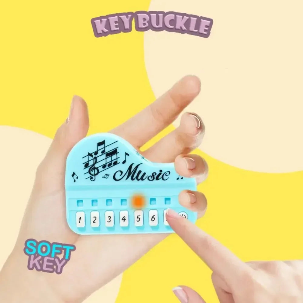 Mini Electronic Piano Keychain – Musical Cartoon Pendant for Birthday Gifts